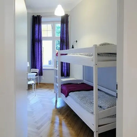 Hollywood Albergue *